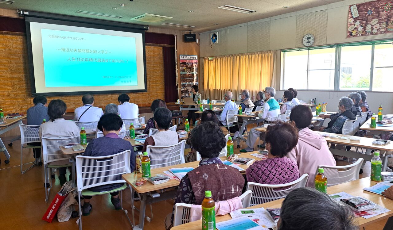 ８区集会所での講演様子